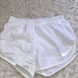 WHITE NIKE SHORTS